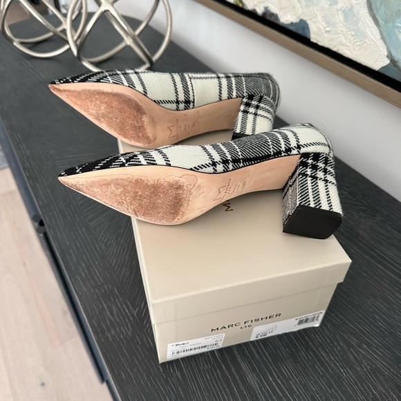 Marc Fisher Winter Twill Zala Pumps size 8.5 - Picture 2 of 2